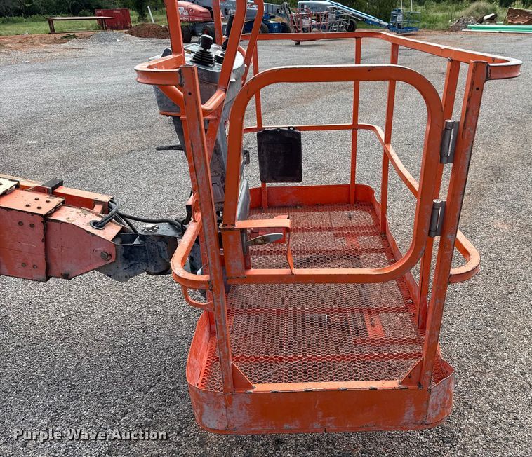 image for item DT6717 2013 JLG 600S boom lift