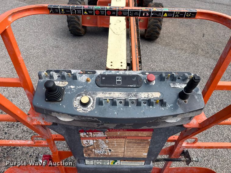 image for item DT6717 2013 JLG 600S boom lift