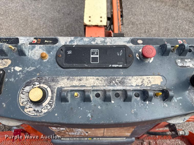 image for item DT6717 2013 JLG 600S boom lift