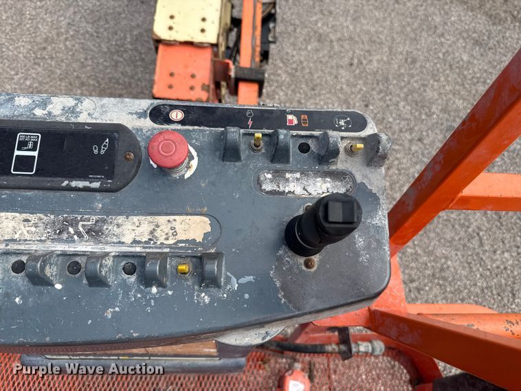 image for item DT6717 2013 JLG 600S boom lift