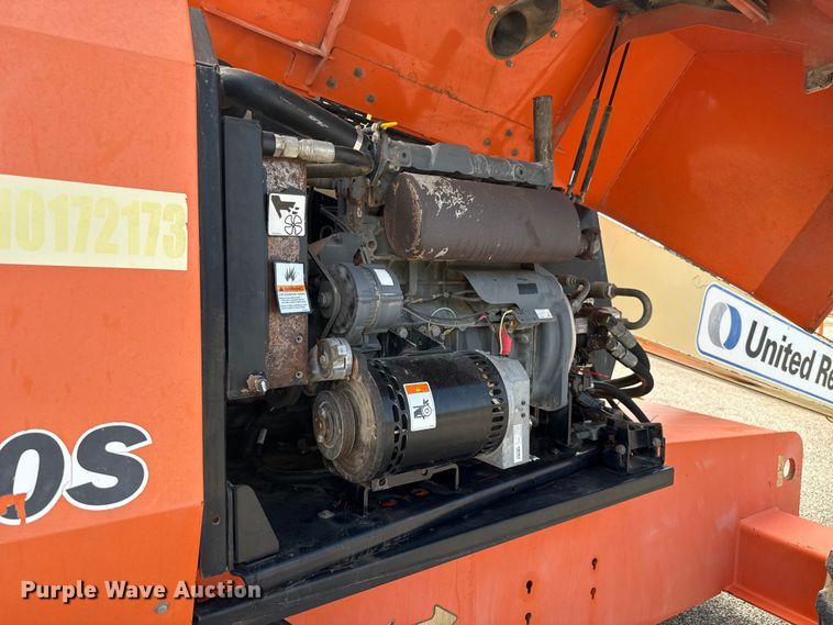 image for item DT6717 2013 JLG 600S boom lift