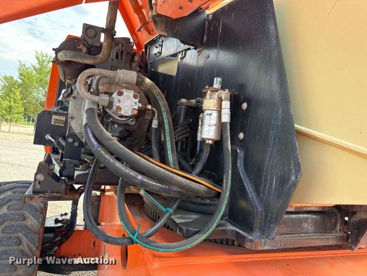 image for item DT6717 2013 JLG 600S boom lift