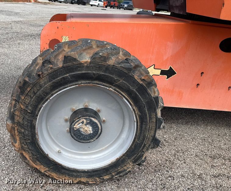 image for item DT6717 2013 JLG 600S boom lift