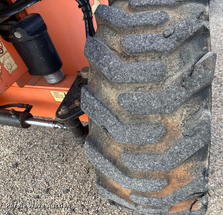 image for item DT6717 2013 JLG 600S boom lift