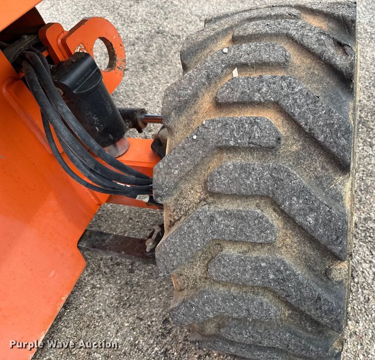 image for item DT6717 2013 JLG 600S boom lift