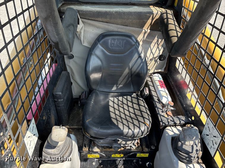 image for item DU1250 2006 Caterpillar 262B skid steer loader