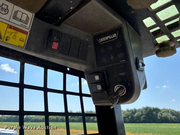 image for item DU1250 2006 Caterpillar 262B skid steer loader