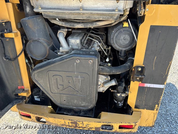 image for item DU1250 2006 Caterpillar 262B skid steer loader