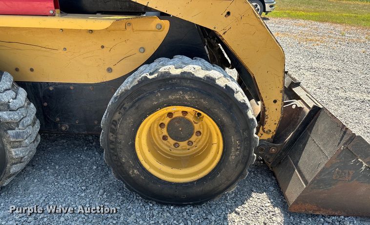 image for item DU1250 2006 Caterpillar 262B skid steer loader
