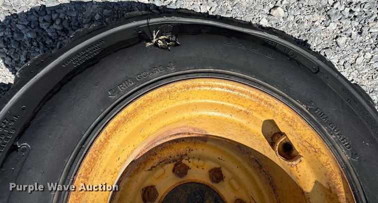 image for item DU1250 2006 Caterpillar 262B skid steer loader