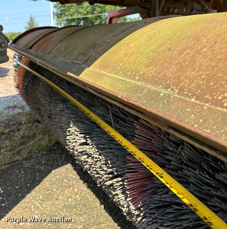 image for item DU1256 Broce RC300 broom