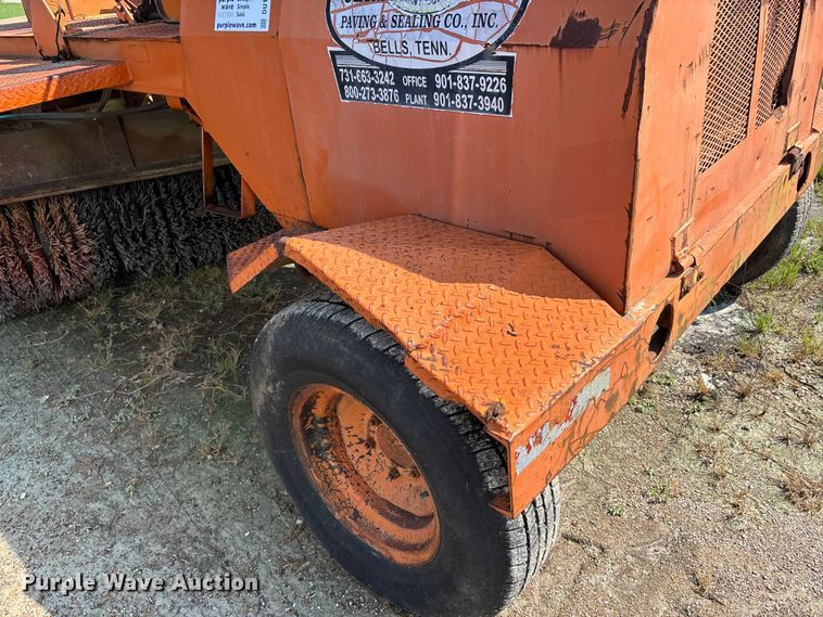 image for item DU1256 Broce RC300 broom