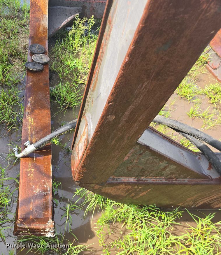 image for item DU2502 Wicker WEXCL350 log grapple bucket