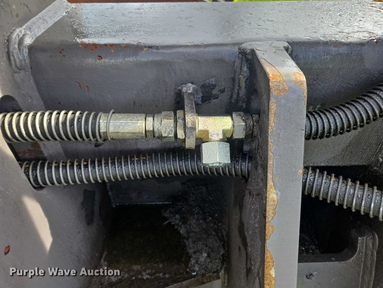 image for item DU2502 Wicker WEXCL350 log grapple bucket