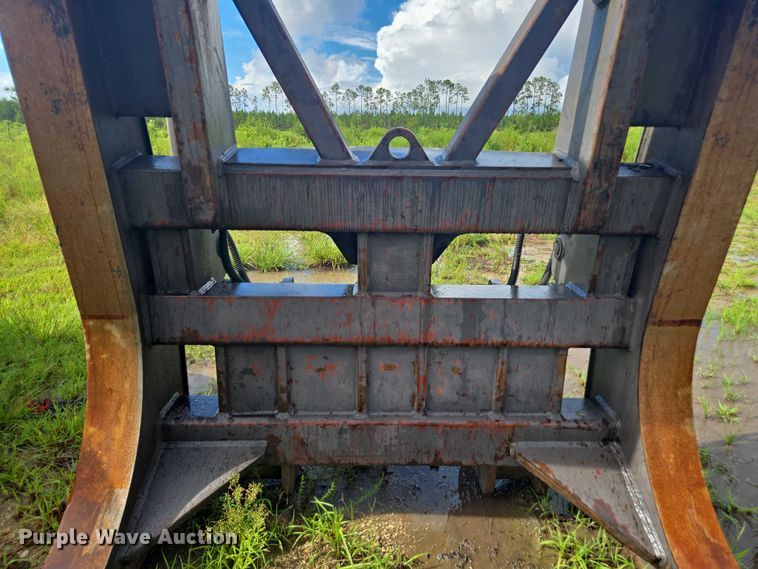 image for item DU2502 Wicker WEXCL350 log grapple bucket