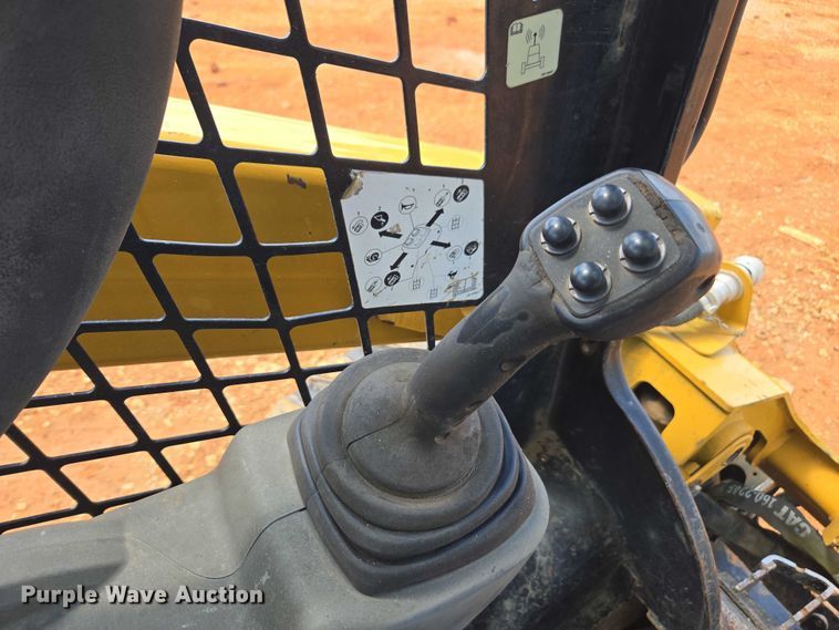 image for item DU2504 2019 Caterpillar 262D skid steer loader