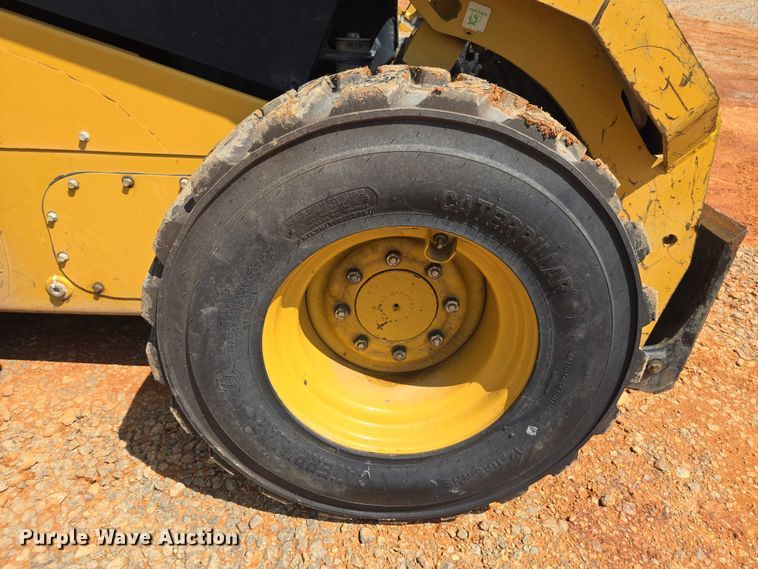 image for item DU2504 2019 Caterpillar 262D skid steer loader