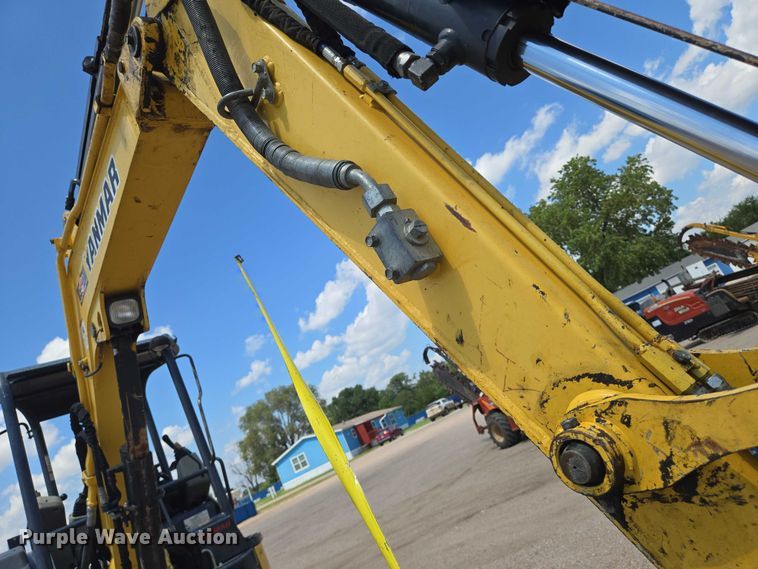 image for item DU6755 Yanmar VI035 6A mini excavator