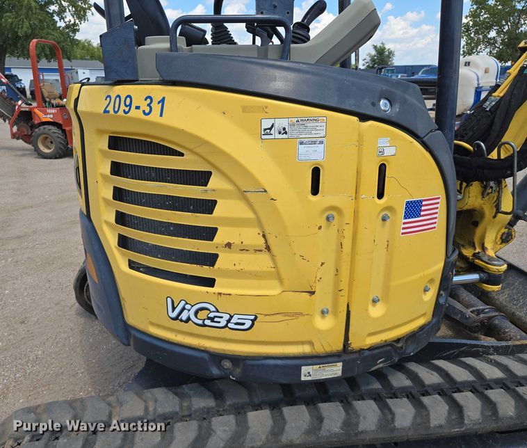 image for item DU6755 Yanmar VI035 6A mini excavator