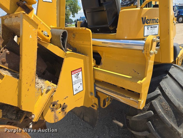 image for item DU6756 2019 Vermeer RTX550 trencher