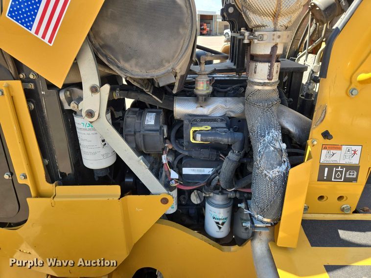 image for item DU6756 2019 Vermeer RTX550 trencher