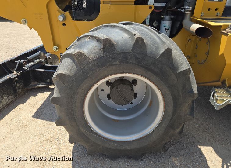 image for item DU6756 2019 Vermeer RTX550 trencher