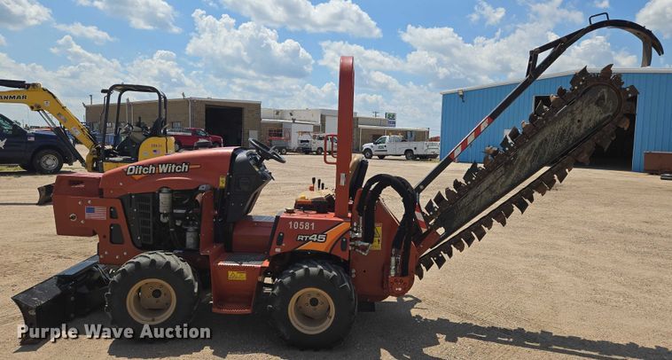 image for item DU6757 2018 Ditch Witch RT45 trencher