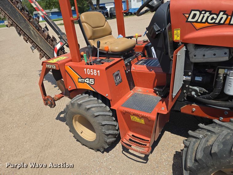 image for item DU6757 2018 Ditch Witch RT45 trencher