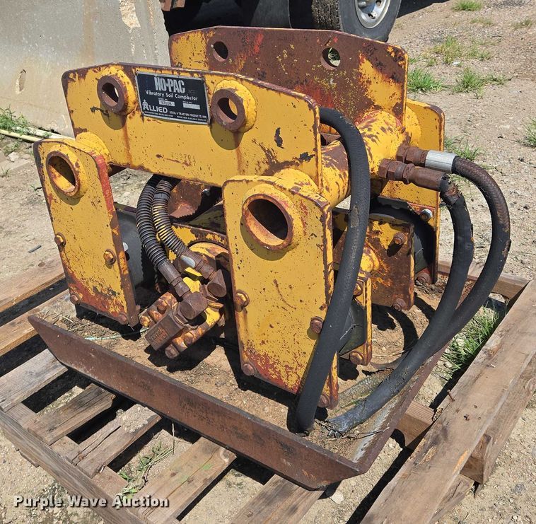 image for item DU6759 Ho-Pac 8700B excavator plate compactor