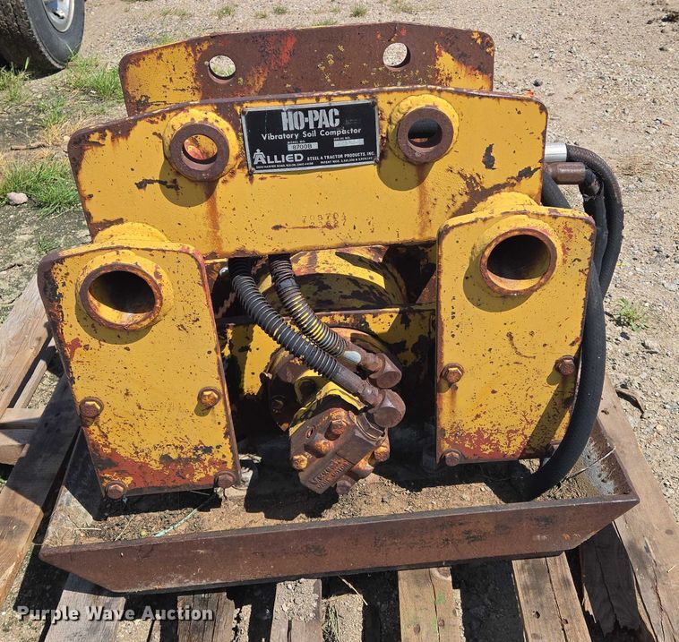 image for item DU6759 Ho-Pac 8700B excavator plate compactor