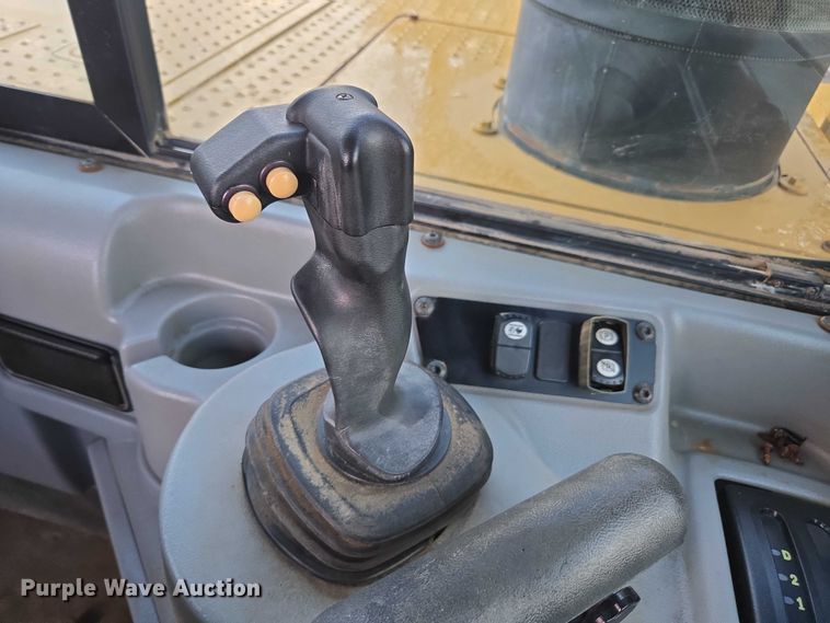 image for item DU7952 2007 Caterpillar 623G elevating scraper