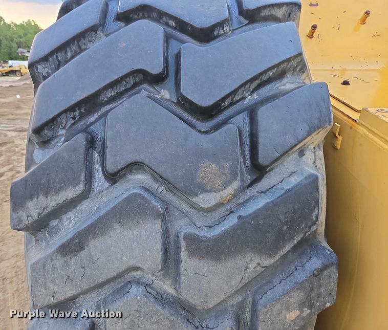 image for item DU7952 2007 Caterpillar 623G elevating scraper