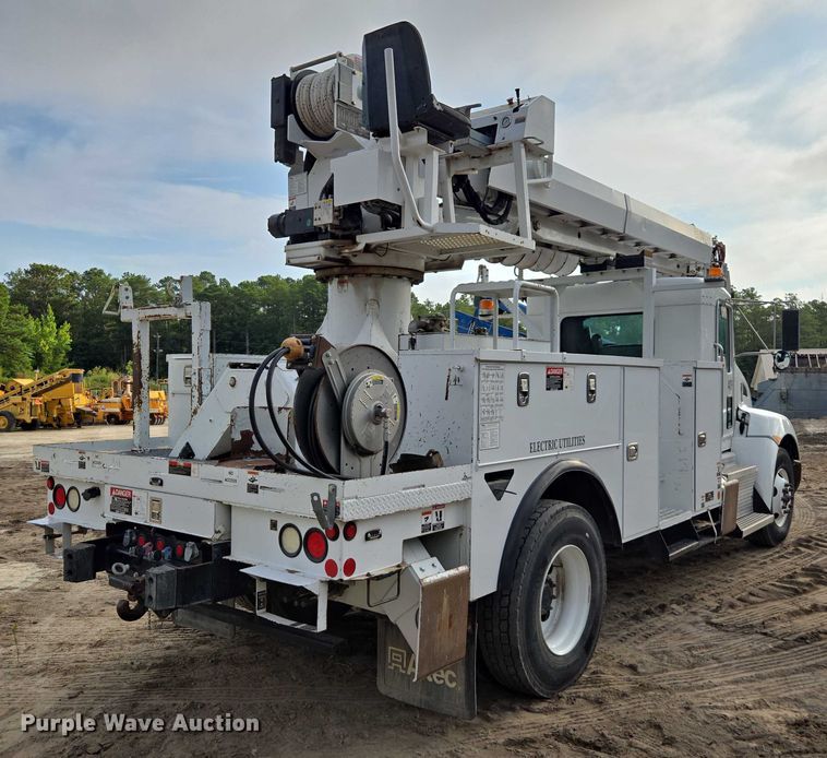 image for item DU7954 2015 Kenworth T370 digger derrick truck