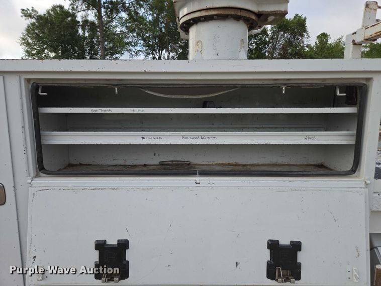 image for item DU7954 2015 Kenworth T370 digger derrick truck