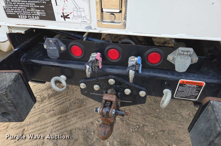 image for item DU7954 2015 Kenworth T370 digger derrick truck