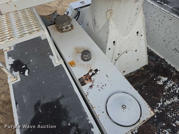 image for item DU7954 2015 Kenworth T370 digger derrick truck