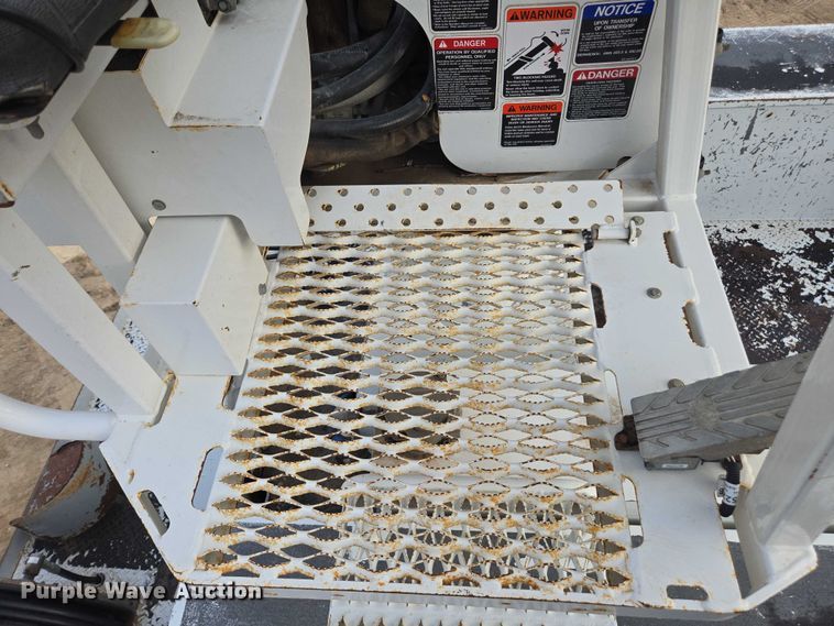 image for item DU7954 2015 Kenworth T370 digger derrick truck