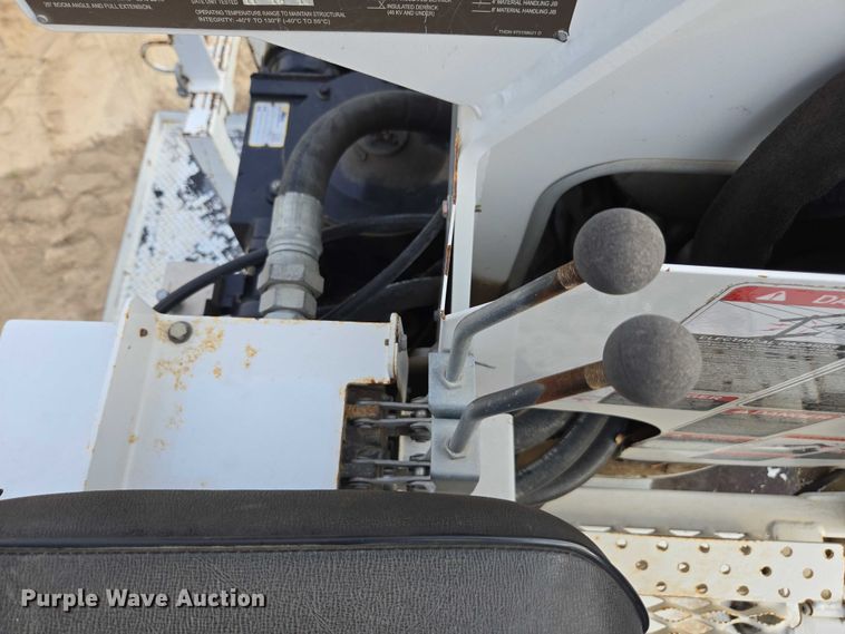 image for item DU7954 2015 Kenworth T370 digger derrick truck