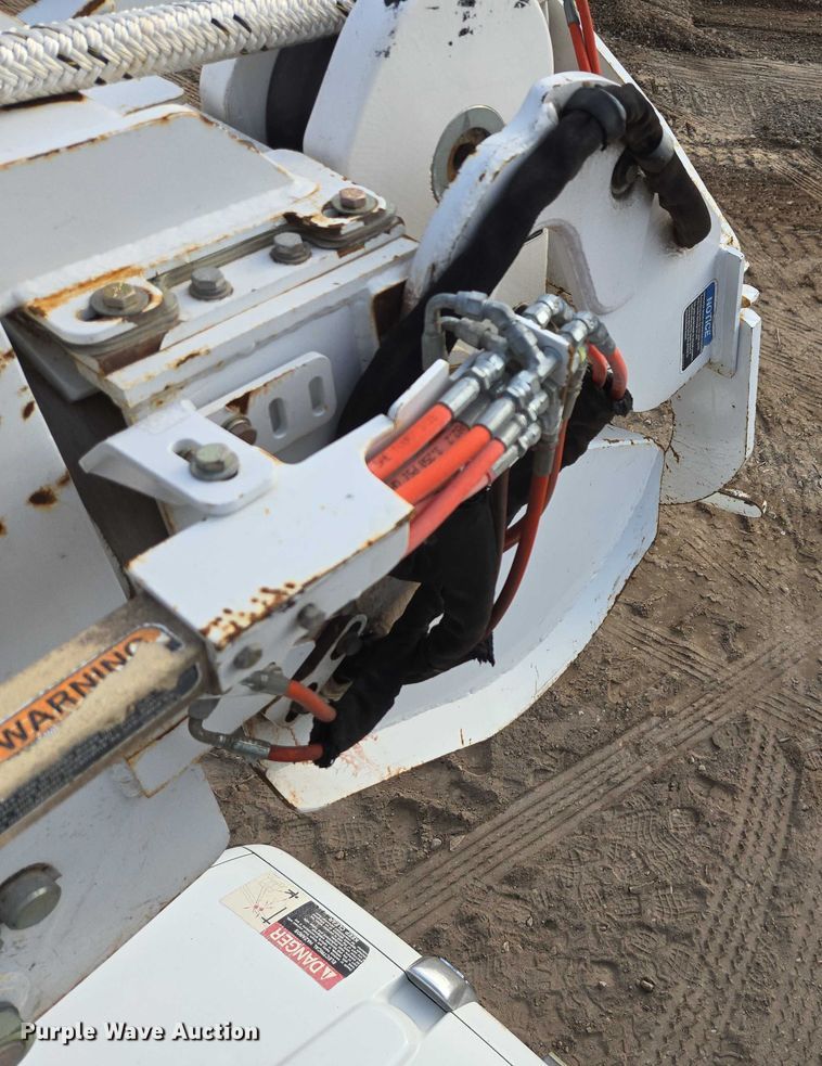 image for item DU7954 2015 Kenworth T370 digger derrick truck