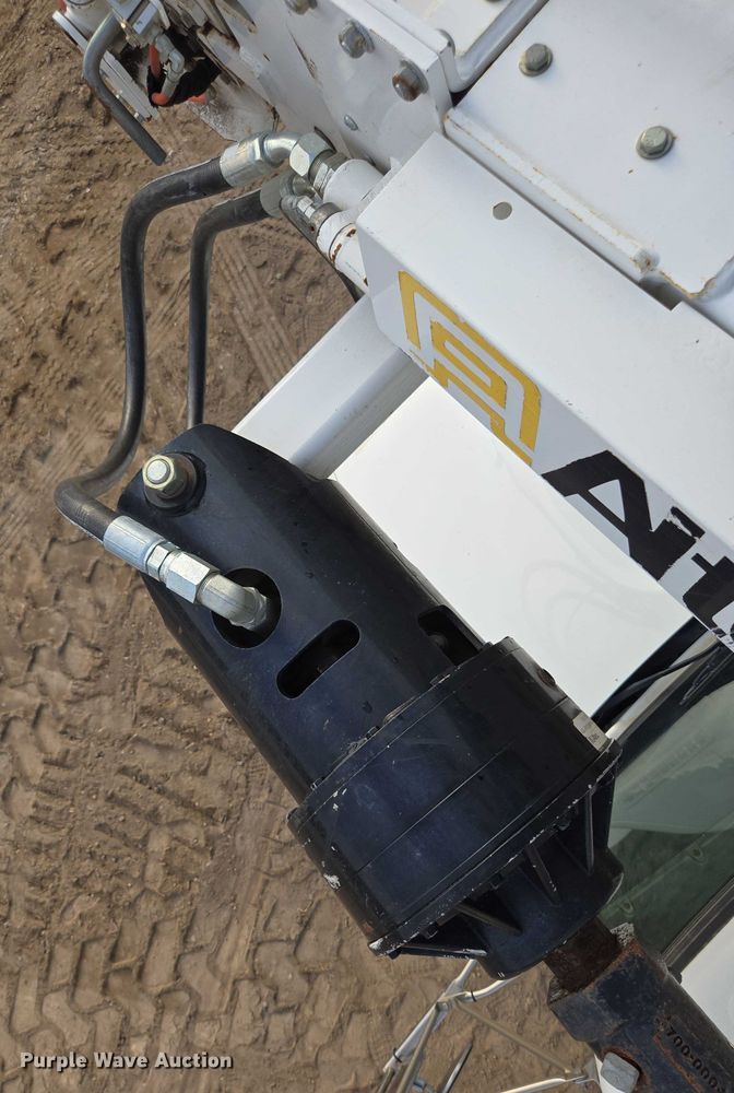 image for item DU7954 2015 Kenworth T370 digger derrick truck