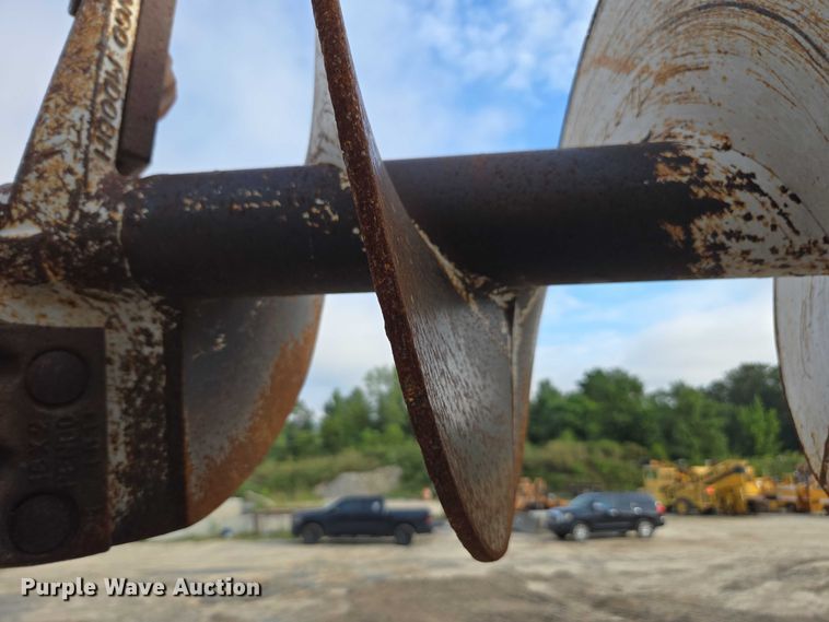 image for item DU7954 2015 Kenworth T370 digger derrick truck