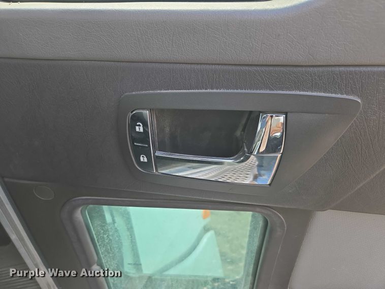 image for item DU7954 2015 Kenworth T370 digger derrick truck