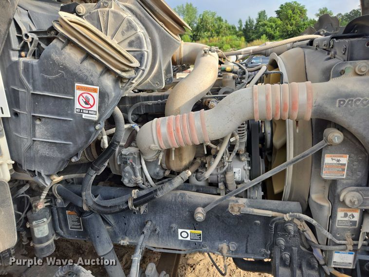 image for item DU7954 2015 Kenworth T370 digger derrick truck