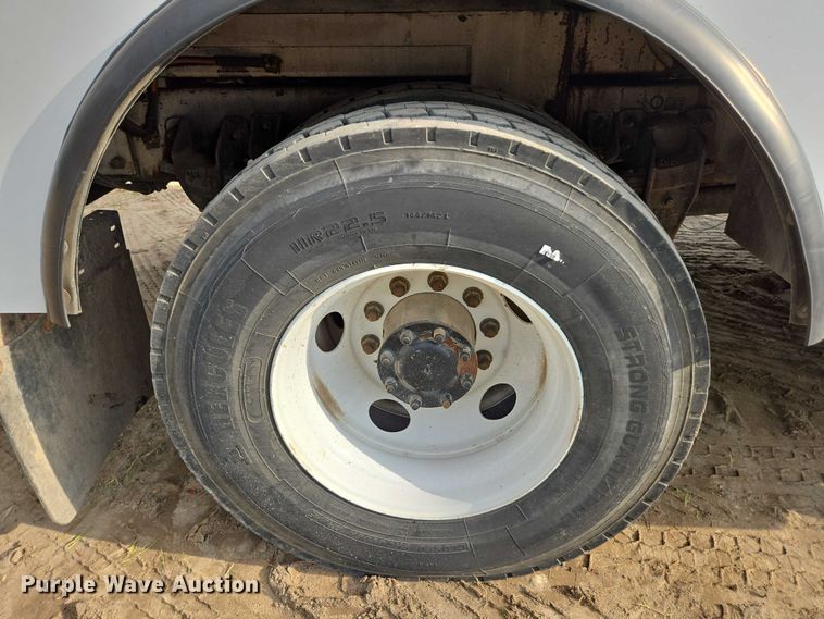 image for item DU7954 2015 Kenworth T370 digger derrick truck