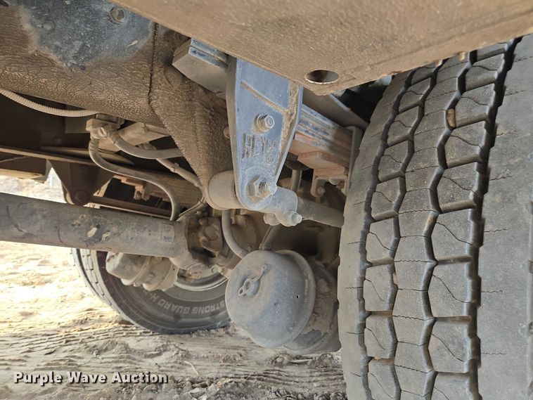 image for item DU7954 2015 Kenworth T370 digger derrick truck