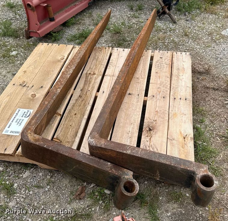 image for item DV2695 60