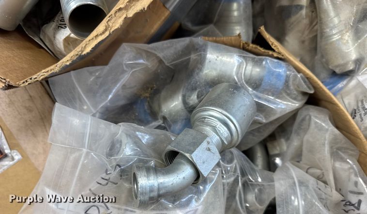 image for item DV4243 Hydraulic fittings