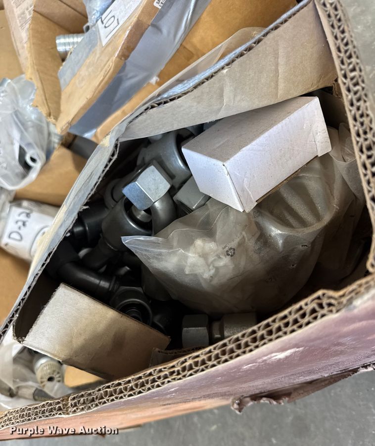 image for item DV4243 Hydraulic fittings