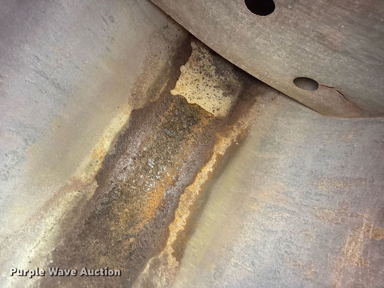 image for item DW3372 1983 Ford 8000 water truck