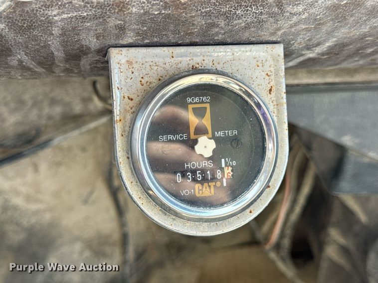 image for item DW3372 1983 Ford 8000 water truck